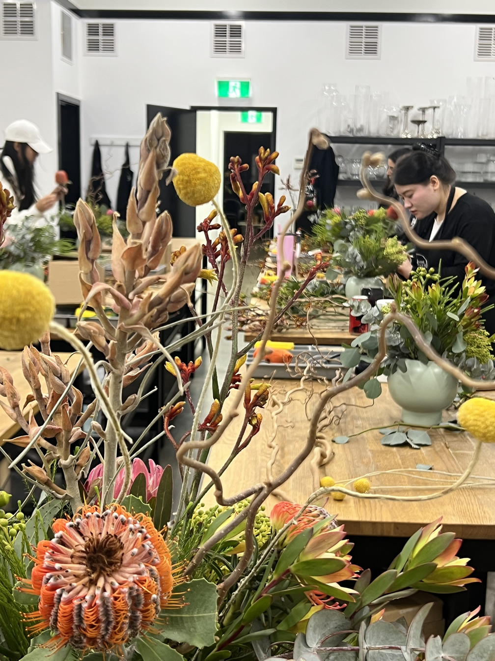 Learn to arrange flowers