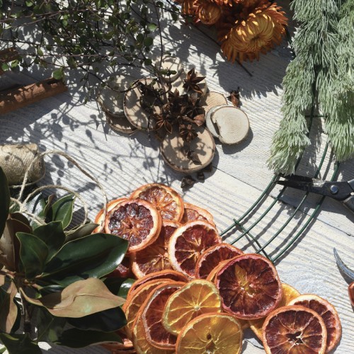 Wire base floral displays